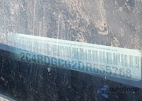 2013 Dodge Grand Caravan Sxt z USA, uszkodzony, nr VIN 2C4RDGCG2DR655768